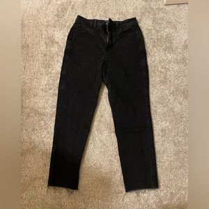 Hollister Ultra High-Rise Mom Jean